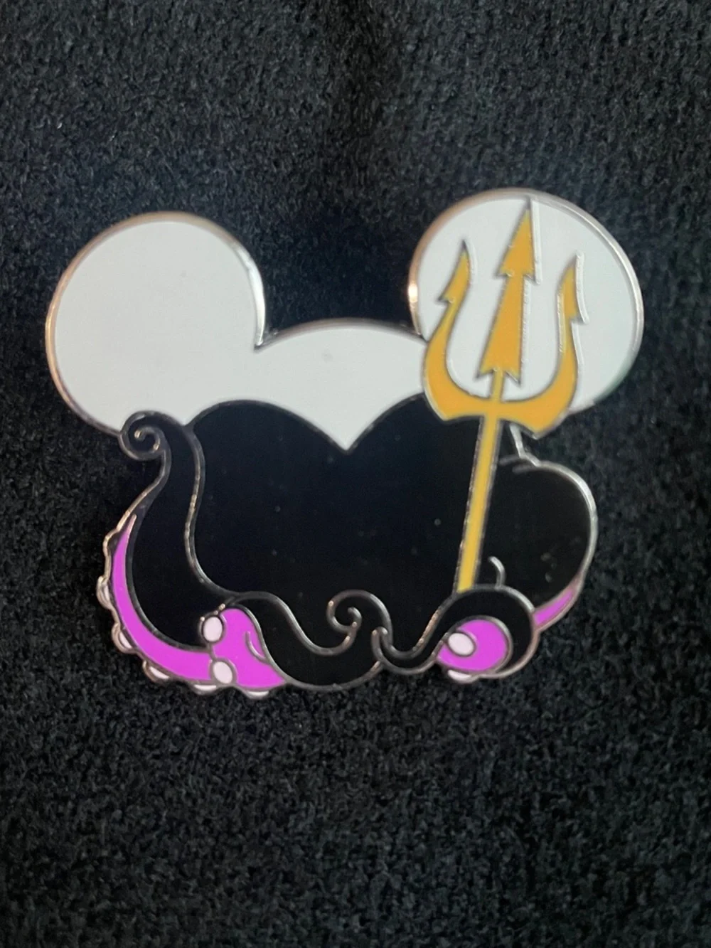 Disney Ursula Villians trading pin